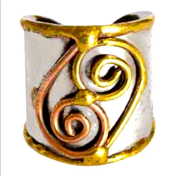 Anju Tri-Tone Shyam Ring - Picture 2 of 9